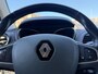 Renault Captur 0.9 TCe Intens met parkeersensoren en trekhaak en navigatie en bluetooth telefoon en airco en cruise controle