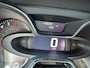 Renault Captur 0.9 TCe Intens met parkeersensoren en trekhaak en navigatie en bluetooth telefoon en airco en cruise controle