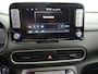 Hyundai Kona Electric EV Premium 64 kWh LEDER-SCHUIFDAK-1e EIG Headup,Carplay,premium audio draadloze telefoonlader, ESP, privacy glas, HUD, hil hold, keyless entr ,stoel vent, stuur verwarmd