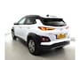 Hyundai Kona Electric EV Premium 64 kWh LEDER-SCHUIFDAK-1e EIG Headup,Carplay,premium audio draadloze telefoonlader, ESP, privacy glas, HUD, hil hold, keyless entr ,stoel vent, stuur verwarmd