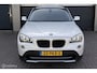 BMW X1 sDrive18i Executive CRUISE NAVI LEDER PARELMOER WIT