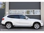 BMW X1 sDrive18i Executive CRUISE NAVI LEDER PARELMOER WIT