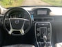 Volvo XC70 D4 181PK Geartronic Momentum, Schuifdak, Xenon, Standkachel, Bluetooth, Trekhaak, Navigatie, Leder.