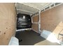 Renault Master T35 2.0 dCi 150 L2H2 Advance | houten laadvloer en zijwandbekleding in de laadruimte | comfortstoel voor de passagier | vierseizoenbanden met spatschermen | trekhaak en op- en ombouw module