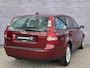 Volvo V50 2.4 Momentum | Parkeersensoren V+A | High Performance Audio | Climate Control | Schuif/kantel dak | Cruise control | Regensensor |