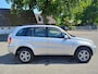 Toyota RAV4 2.0-16V VVT-i Sol zeer nette in Nederland nieuw geleverde Youngtimer voor de liefhebber!