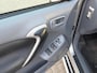 Toyota RAV4 2.0-16V VVT-i Sol zeer nette in Nederland nieuw geleverde Youngtimer voor de liefhebber!