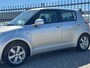 Suzuki Swift 1.5 Exclusive SPORT 5 deurs 102PK! NL AUTO NAP! Airco l Key less l LMV l MTF-stuur! 2e eigenaar l TOPSTAAT!