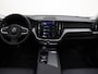 Volvo XC60 T6 350pk AWD Core Bright / Panoramadak / Pilot Assist / Stoel/- en stuurverwarming / Trekhaak / H&K audio / Lederen bekleding /