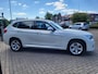 BMW X1 SDrive20i High Executive | AUTOMAAT | 1e eigenaar | Met o.a. climate, cruise control, panoramadak en navigatie!