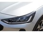 Ford Focus Wagon 1.0 EcoBoost,155pk Active AUTOMAAT ! Trekgewicht 1.500kg ! Slechts 12.000km ! Ruim €. 9.000,- beneden de nieuwprijs ! Volautm. airco dual, navigatie, telefoonvoorb., adaptive cruise control, LED verlichting, metallic lak, camera, front-, lane- en side assist, LM wielen, Isofix etc.