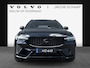 Volvo XC60 T6 Plug-in hybrid AWD Plus Black Edition / Uit voorraad leverbaar / Luchtvering / 360 Camera / 21" Velgen