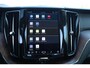 Volvo XC60 2.0 T8 Plug-in hybrid AWD Ultimate Dark | Massage & Ventilatiestoelen | Head-up display | Luchtvering | 22" Velgen |