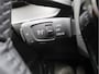 Peugeot 2008 100 Pk Benzine * Nieuw Model * Hele Luxe Allure * * Draadloos Apple Car Play Navigatie & Spotify Koppeling * Voor en Achter Parkeercamera's * Zwarte Hemelbekleding * Stoelverwarming * 1/2 Leder Interieuer * L.M. Velgen * Dodehoekbewakings sy Vingerhoets; Vierde Generatie Eersteklas Service !