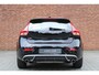 Volvo V40 T4 Business Sport | Cruise Control | Navigatie | Verwarmbare Voorstoelen | Bluetooth Telefonie & Multimedia | Park Assist Achter | Climate Control | LED Koplampen | 17'' Lichtmetalen Velgen