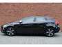 Volvo V40 T4 Business Sport | Cruise Control | Navigatie | Verwarmbare Voorstoelen | Bluetooth Telefonie & Multimedia | Park Assist Achter | Climate Control | LED Koplampen | 17'' Lichtmetalen Velgen