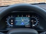 Volvo XC40 B4 Plus Dark | Trekhaak | Verwarmbare Voorstoelen | DAB+ | Apple Carplay | Parkeercamera | Google Maps | Lichtmetalen Velgen | Adaptieve Cruise Control | Bluetooth Telefonie & Multimedia