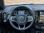 Volvo XC40 B4 Plus Dark | Trekhaak | Verwarmbare Voorstoelen | DAB+ | Apple Carplay | Parkeercamera | Google Maps | Lichtmetalen Velgen | Adaptieve Cruise Control | Bluetooth Telefonie & Multimedia