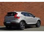 Volvo XC40 B4 Plus Dark | Trekhaak | Verwarmbare Voorstoelen | DAB+ | Apple Carplay | Parkeercamera | Google Maps | Lichtmetalen Velgen | Adaptieve Cruise Control | Bluetooth Telefonie & Multimedia