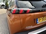Peugeot 2008 1.2 Turbo 130PK GT | Lage Km stand: 35000 | Automaat | Navigatie | Climate Control | LED Verlichting | Parkeersensoren | Camera | Luxe Uitvoering | Zwart Dak.
