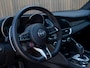 Alfa Romeo Giulia 2.9 V6 Quadrifoglio | MY22 | Carbon dak | Harman/Kardon | 20 inch | Carbon stuur | Adapt. cruise | Camera