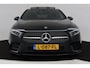 Mercedes-Benz A-klasse 180 Business Solution AMG (PANORAMADAK, SFEERVERLICHTING, STOELVERWARMING, CAMERA, NAVIGATIE, NL-AUTO)