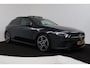 Mercedes-Benz A-klasse 180 Business Solution AMG (PANORAMADAK, SFEERVERLICHTING, STOELVERWARMING, CAMERA, NAVIGATIE, NL-AUTO)