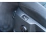Volkswagen Touran 1.5 TSI Highline 7p | Schuif/ Kantel panoramadak | Navigatie | Stoelverwarming | Adaptieve Cruise Control | Ergo | LED Koplampen | Metalic Lak | Lichtmetalen Velgen | Velours/ Alcantara Bekleding |