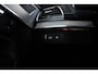 Volvo XC90 2.0 T8 Twin Engine AWD R-Design Trekhaak - Panoromadak - Head Up - IntelliSafe Surround - Keyless Drive - Verwarmbaar stuurwiel - Getinte Ruiten - Stoelverwarming voor - Elektrisch verstelbare passagiersstoel -