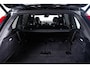 Volvo XC90 2.0 T8 Twin Engine AWD R-Design Trekhaak - Panoromadak - Head Up - IntelliSafe Surround - Keyless Drive - Verwarmbaar stuurwiel - Getinte Ruiten - Stoelverwarming voor - Elektrisch verstelbare passagiersstoel -