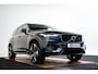 Volvo XC90 2.0 T8 Twin Engine AWD R-Design Trekhaak - Panoromadak - Head Up - IntelliSafe Surround - Keyless Drive - Verwarmbaar stuurwiel - Getinte Ruiten - Stoelverwarming voor - Elektrisch verstelbare passagiersstoel -
