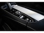 Volvo XC90 2.0 T8 Twin Engine AWD R-Design Trekhaak - Panoromadak - Head Up - IntelliSafe Surround - Keyless Drive - Verwarmbaar stuurwiel - Getinte Ruiten - Stoelverwarming voor - Elektrisch verstelbare passagiersstoel -