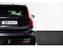 Volvo XC90 2.0 T8 Twin Engine AWD R-Design Trekhaak - Panoromadak - Head Up - IntelliSafe Surround - Keyless Drive - Verwarmbaar stuurwiel - Getinte Ruiten - Stoelverwarming voor - Elektrisch verstelbare passagiersstoel -