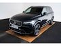 Volvo XC90 2.0 T8 Twin Engine AWD R-Design Trekhaak - Panoromadak - Head Up - IntelliSafe Surround - Keyless Drive - Verwarmbaar stuurwiel - Getinte Ruiten - Stoelverwarming voor - Elektrisch verstelbare passagiersstoel -