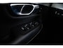 Volvo XC90 2.0 T8 Twin Engine AWD R-Design Trekhaak - Panoromadak - Head Up - IntelliSafe Surround - Keyless Drive - Verwarmbaar stuurwiel - Getinte Ruiten - Stoelverwarming voor - Elektrisch verstelbare passagiersstoel -