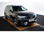 Volvo XC90 2.0 T8 Twin Engine AWD R-Design Trekhaak - Panoromadak - Head Up - IntelliSafe Surround - Keyless Drive - Verwarmbaar stuurwiel - Getinte Ruiten - Stoelverwarming voor - Elektrisch verstelbare passagiersstoel -