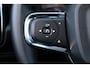 Volvo XC40 Recharge Twin Plus 82 kWh - IntelliSafe Assist & Surround - Verwarmde voorstoelen, stuur & achterbank - Parkeersensoren voor & achter - Elektr. bedienb. bestuurdersstoel met geheugen - Draadloze tel. lader - Warmtepomp - Extra getint glas -  Elektr. inklapbare trekhaak - 19' LMV