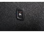 Volvo XC40 Recharge Twin Plus 82 kWh - IntelliSafe Assist & Surround - Verwarmde voorstoelen, stuur & achterbank - Parkeersensoren voor & achter - Elektr. bedienb. bestuurdersstoel met geheugen - Draadloze tel. lader - Warmtepomp - Extra getint glas -  Elektr. inklapbare trekhaak - 19' LMV