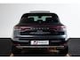 Porsche Macan 2.0 Panoramadak - Stuurbekrachtiging Plus - Bestuurdersstoelgeheugen pakket - Licht Comfort Pakket - Stoelverwaming voor/achter - BOSE - GT sportstuurwiel - Verkeerstekenherkenning - Achteruitrijcamera -