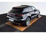 Porsche Macan 2.0 Panoramadak - Stuurbekrachtiging Plus - Bestuurdersstoelgeheugen pakket - Licht Comfort Pakket - Stoelverwaming voor/achter - BOSE - GT sportstuurwiel - Verkeerstekenherkenning - Achteruitrijcamera -