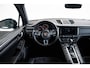 Porsche Macan 2.0 Panoramadak - Stuurbekrachtiging Plus - Bestuurdersstoelgeheugen pakket - Licht Comfort Pakket - Stoelverwaming voor/achter - BOSE - GT sportstuurwiel - Verkeerstekenherkenning - Achteruitrijcamera -