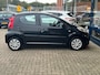 Peugeot 107 1.0-12V XS 5 deurs! NL AUTO NAP 2e eigenaar! Airco l Toerenteller l Elek pakket l Centraal afstand l AUX!
