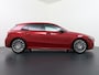 Mercedes-Benz A-klasse 200 AMG | Sfeerverlichting | 360° Camera | 19" AMG Velgen | Head-up Display | Augmented Reality | Multibeam LED Koplampen | Stoelverwarming voor