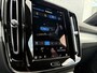 Volvo XC40 B4 Core | Adaptieve Cruise Control en dodehoek detectie | Verw. voorstoelen, achterbank en stuurwiel | Donker getint glas achter | Trekhaak | Parkeerverwarming met timer