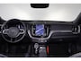 Volvo XC60 T6 Recharge AWD Plus Dark - LONG RANGE - Luchtvering - Panorama/schuifdak - IntelliSafe Assist & Surround - 360º Camera - Harman/Kardon audio - Heico uitlaatsierstukken - Verwarmde voorstoelen, stuur & achterbank - Parkeersensoren voor & achter - Elektr. bedienb. voorstoelen met geheugen - Draadloze tel. lader - Extra getint glas - 22' LMV