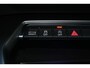 Audi A3 Sportback 30 TFSI Business edition | Incl. 12 maanden Garantie | Keyless entry/start | Parkeersensoren | Schakelmogelijkheid aan stuurwiel | Apple CarPlay/Android Auto | Navigatie | Climate controle | Cruise controle | Virtual cockpit | Draadloze telefoonlader | Lane assist | Zwarte hemel bekleding | 17 Inch LMV | LED koplampen | Origineel NL auto | NAP |