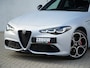 Alfa Romeo Giulia 2.0 Turbo 280 PK Competizione Q4 AWD | Pano | Harman | 19"