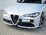 Alfa Romeo Giulia 2.0 Turbo 280 PK Competizione Q4 AWD | Pano | Harman | 19"