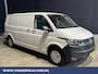 Volkswagen Transporter 2.0 TDI 150 pk L2H1 Euro6 Airco | Trekhaak | Apple Carplay | Android Auto Parkeersensoren, Cruisecontrol