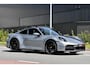 Porsche 911 3.0 Carrera MY25. BTW. Sport Design, Chrono, Lift, Pano, SportUitl, Leder, HD-Matrix, 14 Weg, Koeling, 360, ACC, Bose!